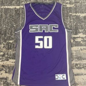 Zach Randolph Sacramento Kings away jersey.